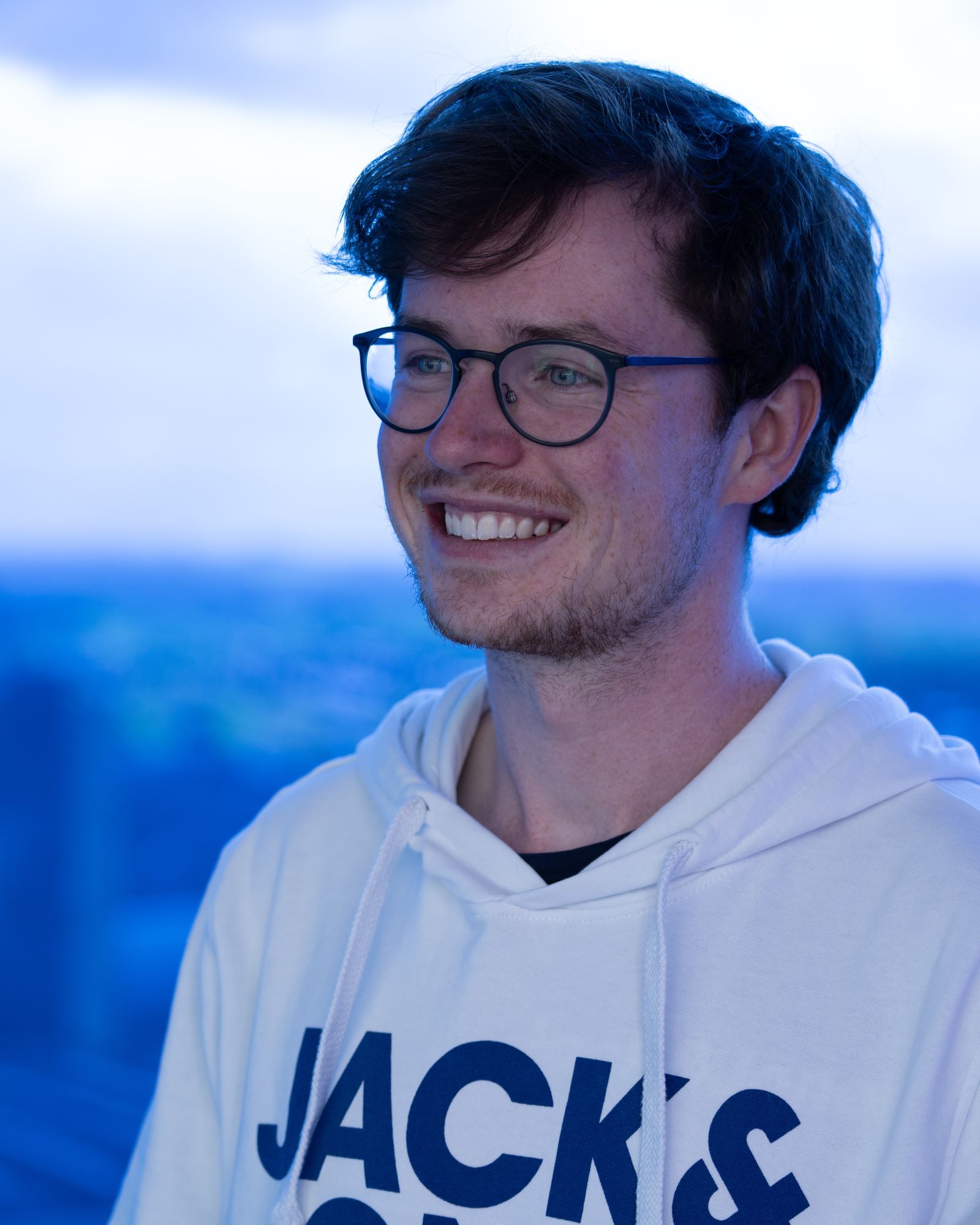 Portrait von Simon Gisler im Profil
